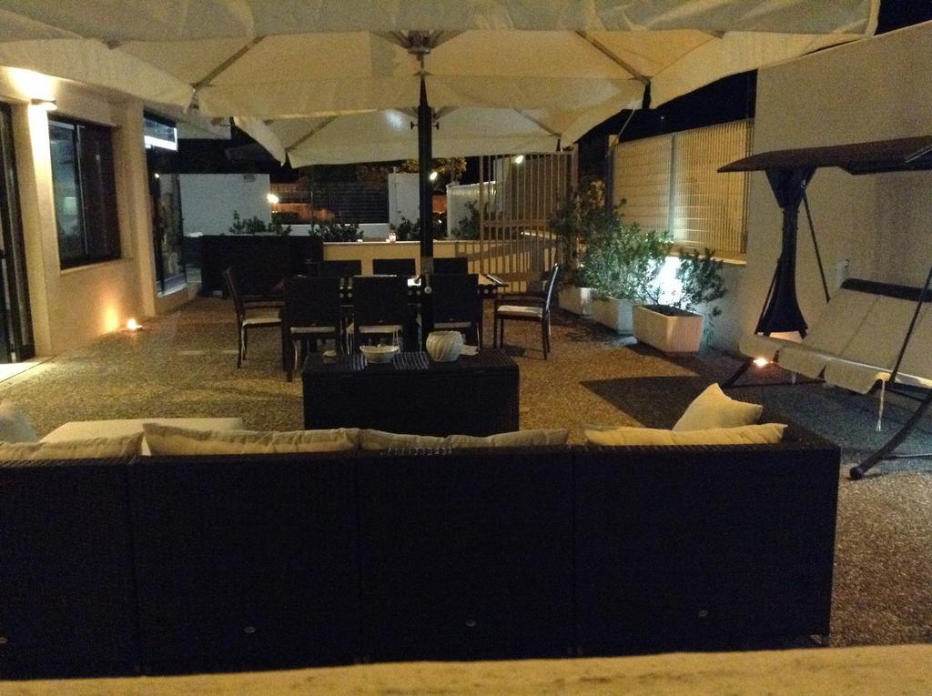 Hotel Riviera Bari Exteriör bild