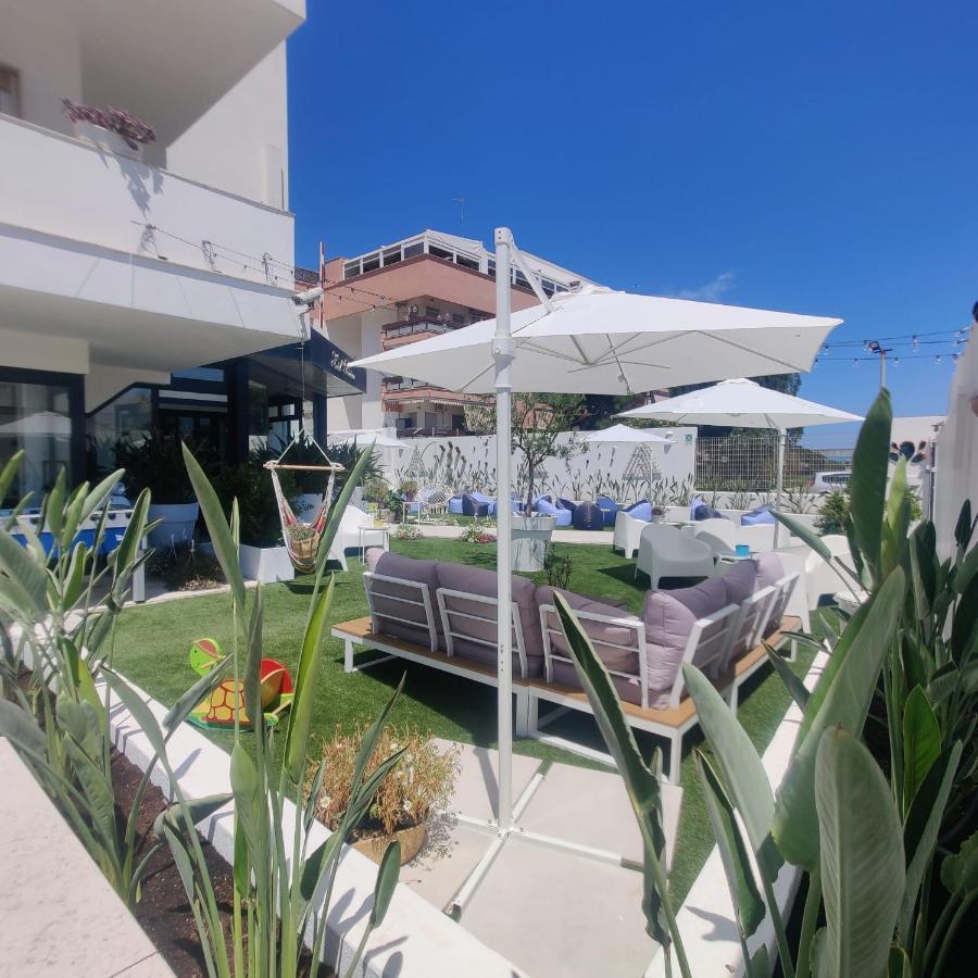 Hotel Riviera Bari Exteriör bild