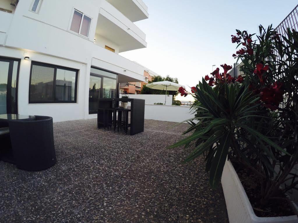 Hotel Riviera Bari Exteriör bild